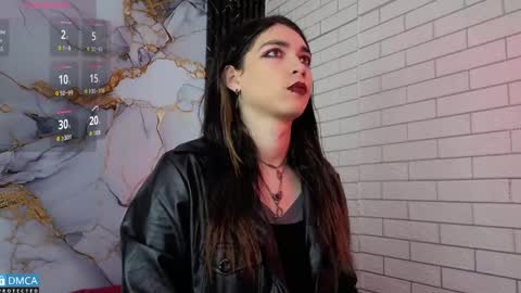 maevekuro online show from April 28, 3:11 am