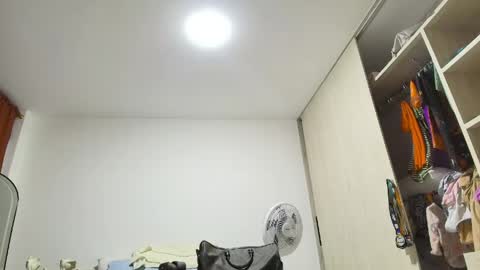 maggie_fit online show from May 2, 3:55 am