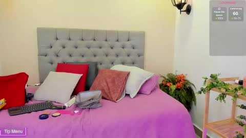 maite_smith69 online show from February 10, 12:56 pm