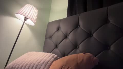 Snapshot of mariafatale_00 chatting on February 6, 9:22 am Maria online show from February 6, 9:22 am