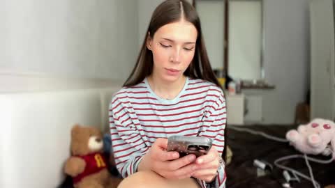 Mariam  online show from May 27, 5:48 am