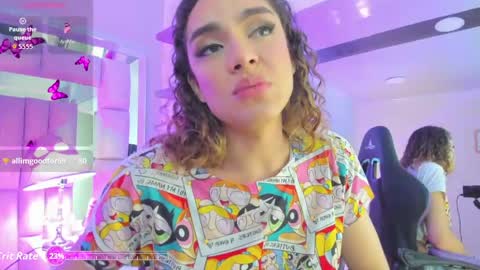 mariiahneedles online show from May 11, 9:23 pm