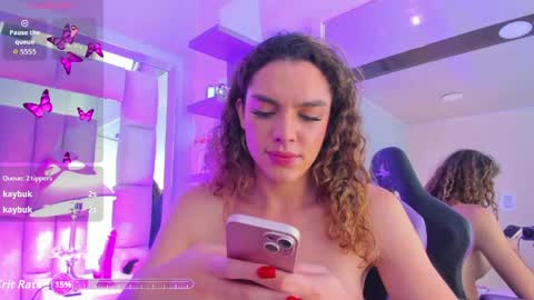 mariiahneedles online show from May 18, 4:07 am