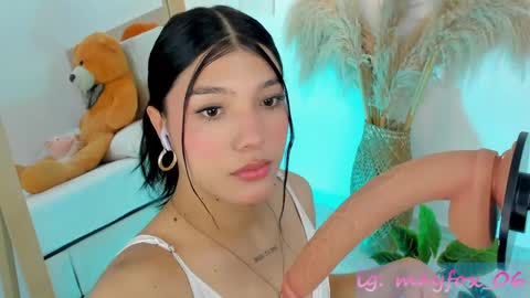May online show from April 29, 8:59 pm