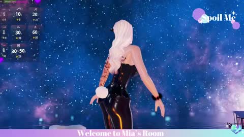 Mia online show from May 13, 6:06 pm