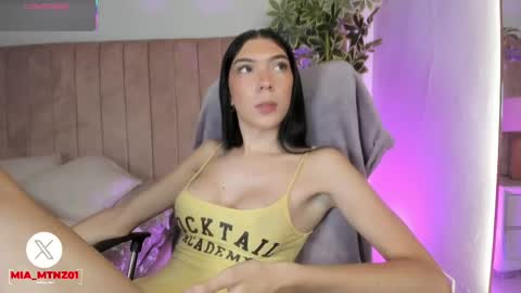 mia_mtnz02 online show from May 21, 3:46 am