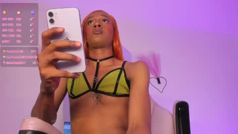 mia_royal online show from May 23, 9:55 pm