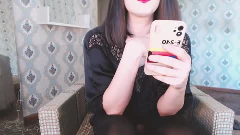 mia_wallase online show from May 24, 7:27 am