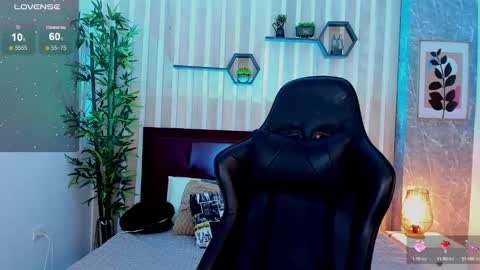 Mia Connor online show from February 6, 4:10 am