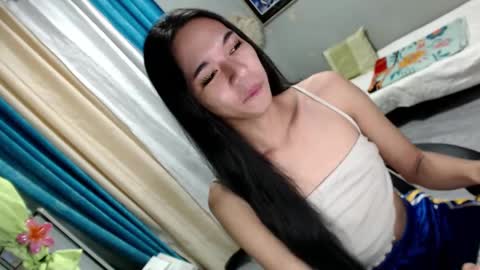 Mia online show from January 4, 5:47 pm