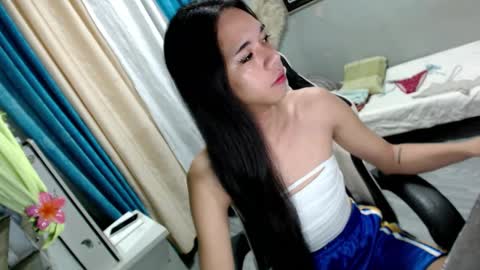 Mia online show from January 5, 8:21 pm