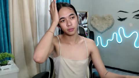 Mia online show from March 3, 9:39 am