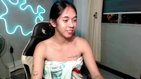 Mia online show from October 11, 2:19 pm