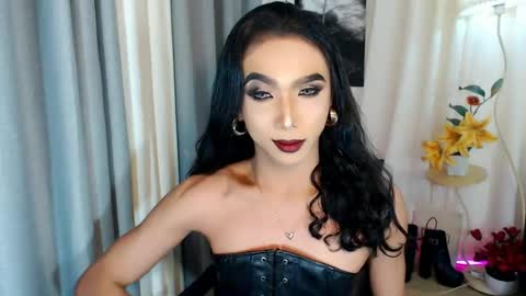 michaelagoddess online show from May 10, 5:18 pm