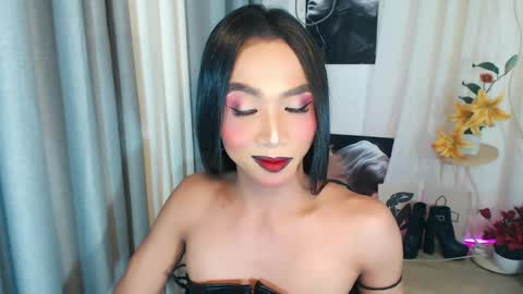 michaelagoddess online show from May 11, 11:46 pm