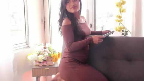 Michelle Narvaez online show from August 7, 8:05 pm