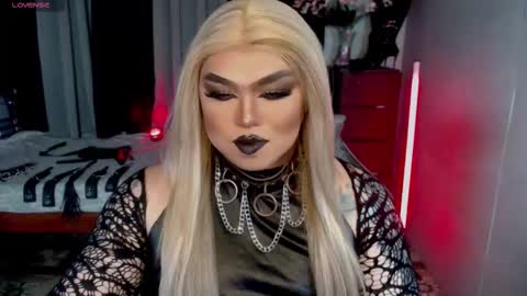 Snapshot of michellevixen921 chatting on September 13, 5:13 am Michelle online show from September 13, 5:13 am