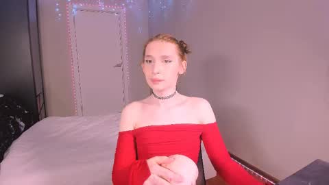 mikaella_nicole online show from May 3, 9:30 pm