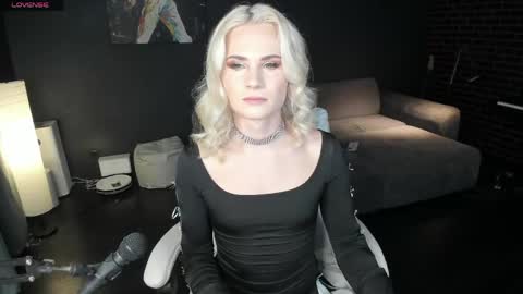 Milena online show from May 4, 1:43 am