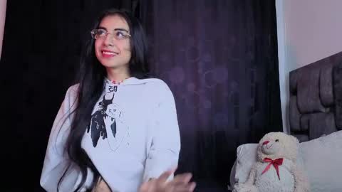 miss_angel0 online show from May 31, 10:34 am