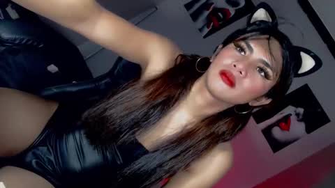 miss_bella69 online show from May 8, 5:48 am