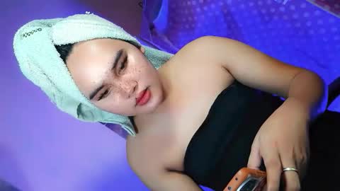 miss_horny139736 online show from May 20, 12:00 pm