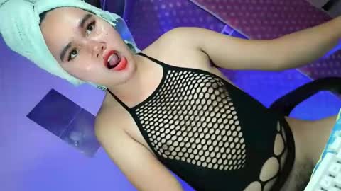 miss_horny139736 online show from May 23, 12:45 pm