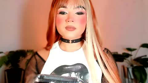 miss_zz online show from May 27, 5:32 pm