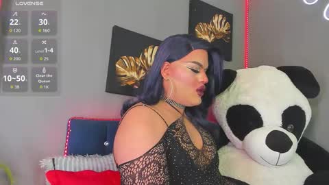 kassandra lazcano online show from December 5, 1:43 am