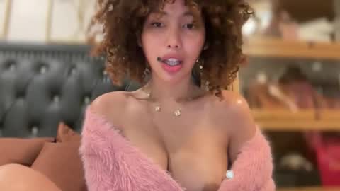 Divine Olga  online show from March 26, 3:49 pm