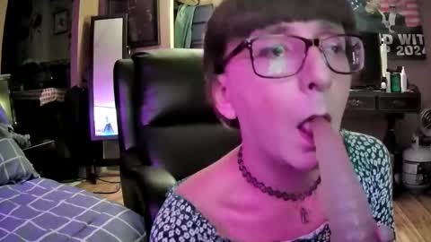 Bink online show from December 22, 1:01 am