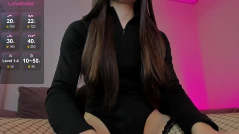 Snapshot of monicastark_ chatting on December 25, 5:26 am monicastark_ online show from December 25, 5:26 am