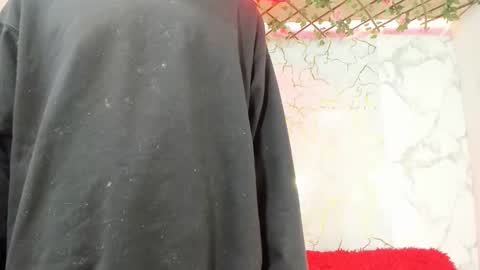 nahomi_hot2002 online show from May 22, 12:56 pm