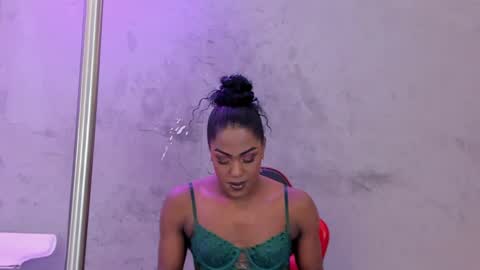 Naomi Blair online show from May 11, 3:34 am