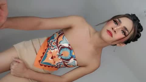 Nathalie smith online show from May 28, 6:33 am
