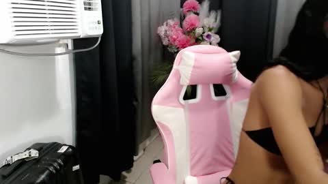 naughtyiyahxxx online show from April 28, 4:17 am