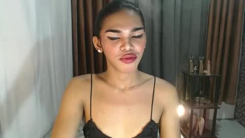 neomi online show from March 2, 2:57 pm