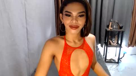 neomi online show from May 21, 6:59 pm