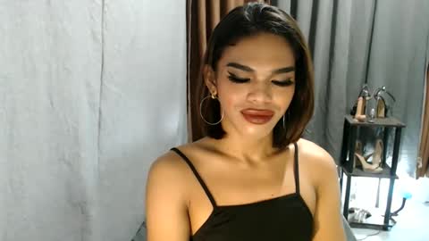 neomi online show from May 22, 8:27 pm