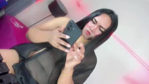 nia_jaxx online show from May 22, 6:37 pm