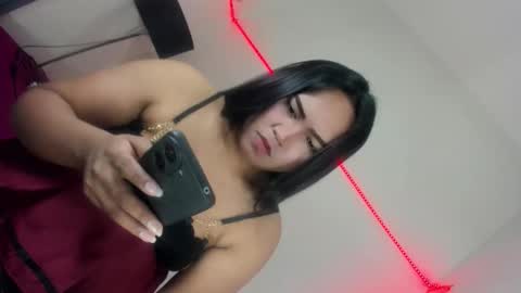 nia_jaxx online show from May 26, 7:00 pm