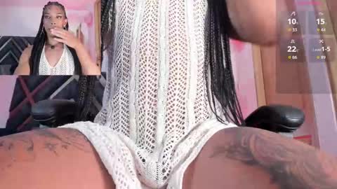   facebook nicolle delgado online show from October 5, 8:15 am