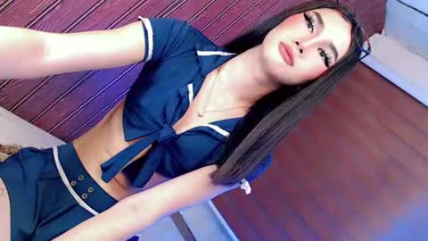 night_crystal1111 online show from June 18, 6:45 pm