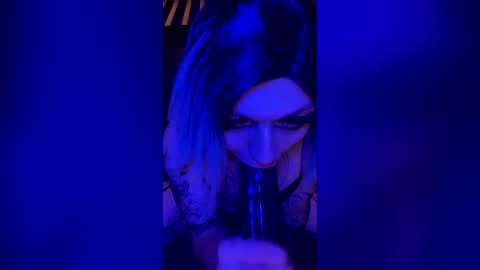 Nikki Neverland online show from May 21, 8:05 pm