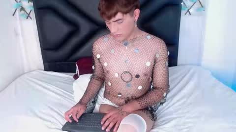 Noa Durand online show from December 2, 2:58 am