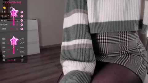 noelleneptune online show from September 15, 12:21 pm