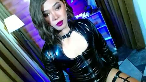 Miss OLIVIA online show from May 10, 7:13 am
