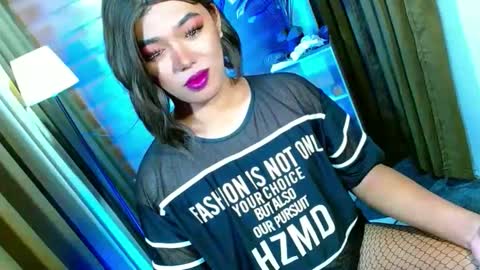 Miss OLIVIA online show from May 17, 10:37 am