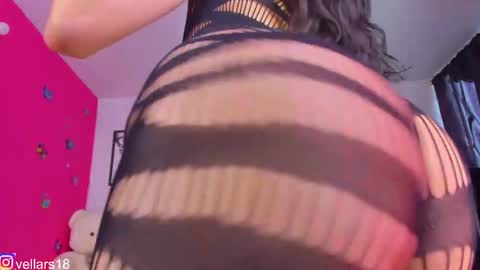 vella online show from November 22, 8:11 pm