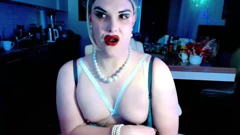 Sarina Williams online show from May 11, 12:54 pm